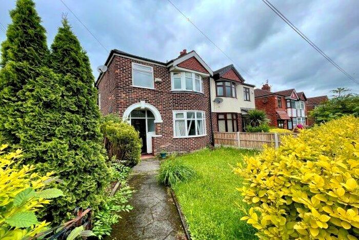 3 Bedroom Semi-Detached House To Rent In Bradwell Avenue, Manchester, M32