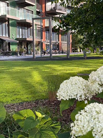 2 Bedroom Flat To Rent In Viaduct Gardens, Nine Elms, SW11