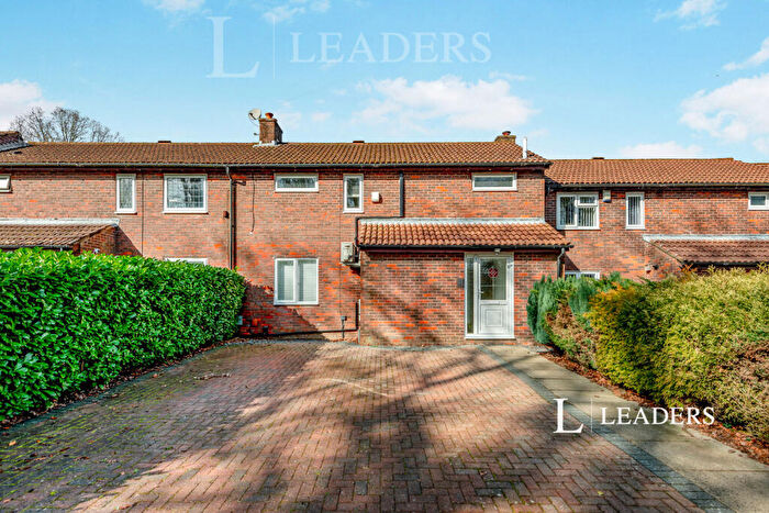 3 Bedroom House To Rent In Collins Road, Bewbush, RH11