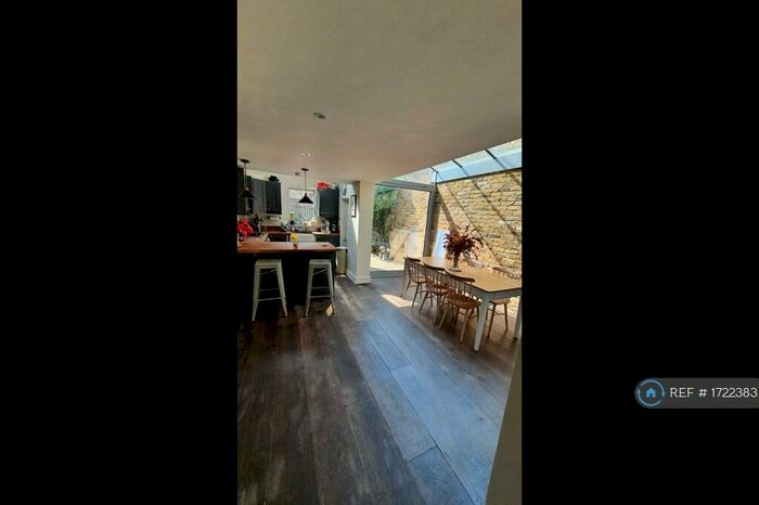 3 Bedroom Terraced House To Rent In Quilter Street, London, E2