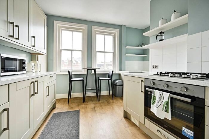 2 Bedroom Flat To Rent In Fulham Road, Fulham Broadway, London, SW6