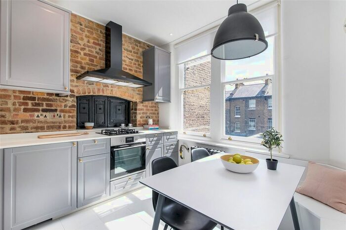 2 Bedroom Flat To Rent In St. George's Mansions, Causton Street, Westminster, London, SW1P