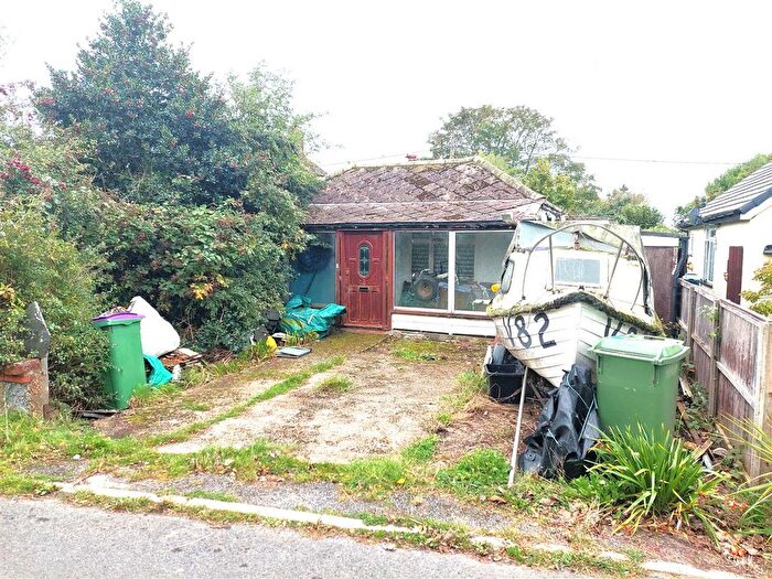 2 Bedroom Bungalow For Sale In Jefferstone Lane, St Mary's Bay, TN29