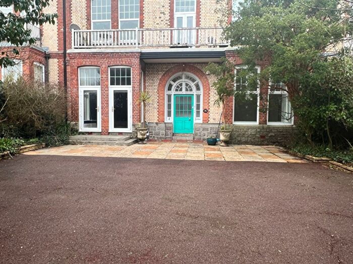 2 Bedroom Flat For Sale In Queens Gate Lipson, Plymouth, Devon, PL4