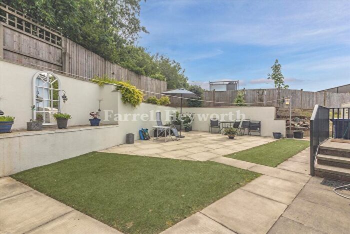 2 Bedroom Bungalow For Sale In Croft Park, Wigan Road, Leyland, PR25