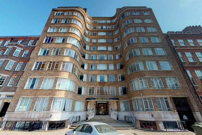 Flat To Rent In - Charterhouse Square, London, EC1M