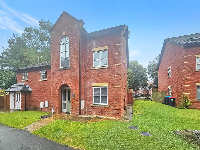 4 Bedroom Semi-Detached House For Sale In Large Modern Semi-detached Town House Wharton Hall, CW7