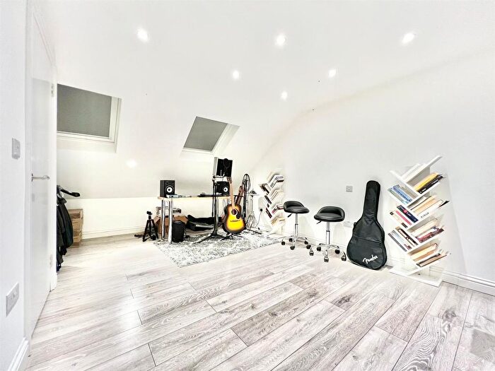 4 Bedroom Terraced House To Rent In Higham Hill Road, London, E17