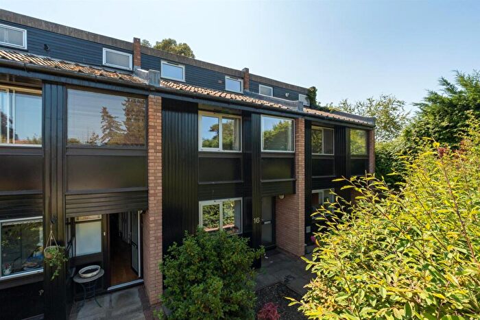 2 Bedroom Town House For Sale In Pine Close, Upton Road, Norwich, NR4