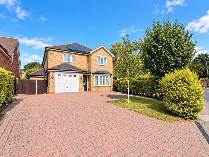 4 Bedroom Detached House For Sale In Hockley Road, Rayleigh, SS6