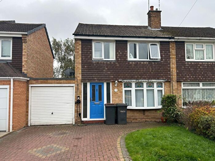3 Bedroom Semi-Detached House For Sale In Delamere Road, Bedworth, Warwickshire, CV12