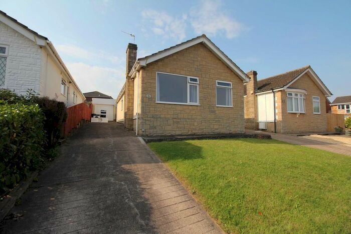 3 Bedroom Bungalow To Rent In Brockley Crescent, Weston-Super-Mare, BS24