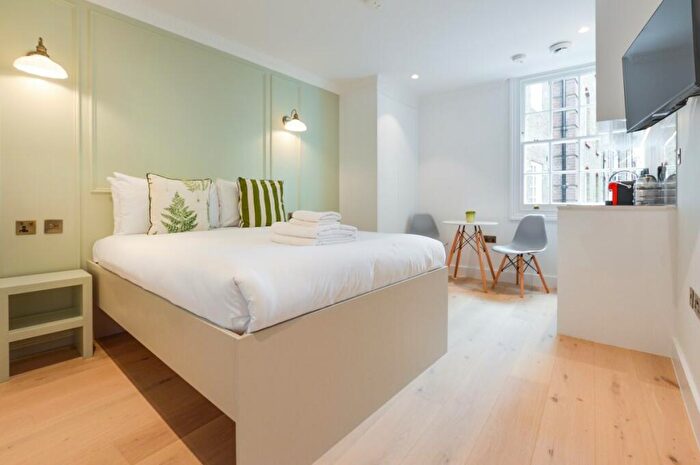 Apartment To Rent In Leather Lane, London, EC1N