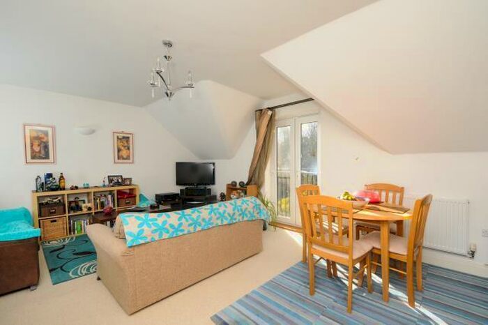 2 Bedroom Apartment To Rent In Iffley, East Oxford, OX4