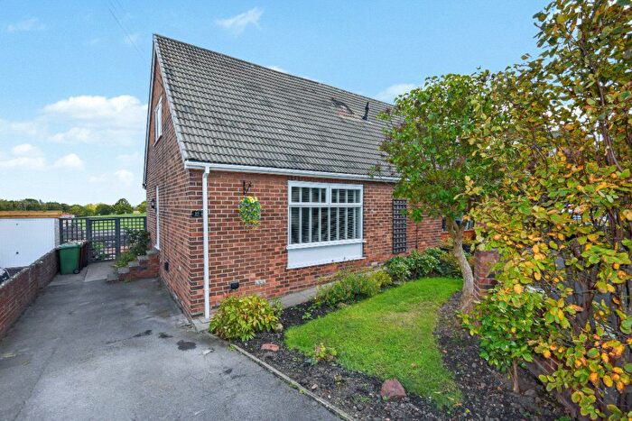 3 Bedroom Bungalow For Sale In Cliff Drive, Crigglestone, Wakefield, West Yorkshire, WF4