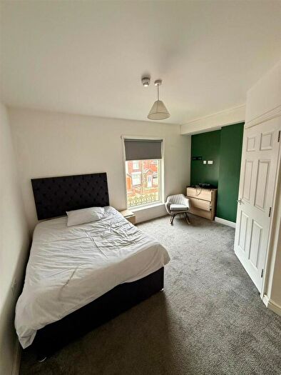 5 Bedroom Terraced House To Rent In Ainsworth Lane, Bolton, BL2