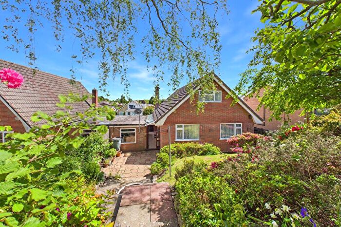 4 Bedroom Detached House For Sale In West Way, Broadstone, Dorset, BH18