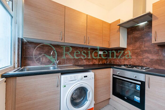 4 Bedroom Terraced House To Rent In Trafford Road, Thornton Heath, CR7