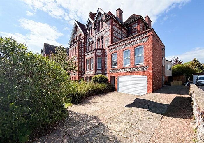 Studio To Rent In Grange Gardens, Eastbourne, BN20