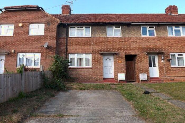 3 Bedroom Property To Rent In Elaine Avenue, Rochester, ME2