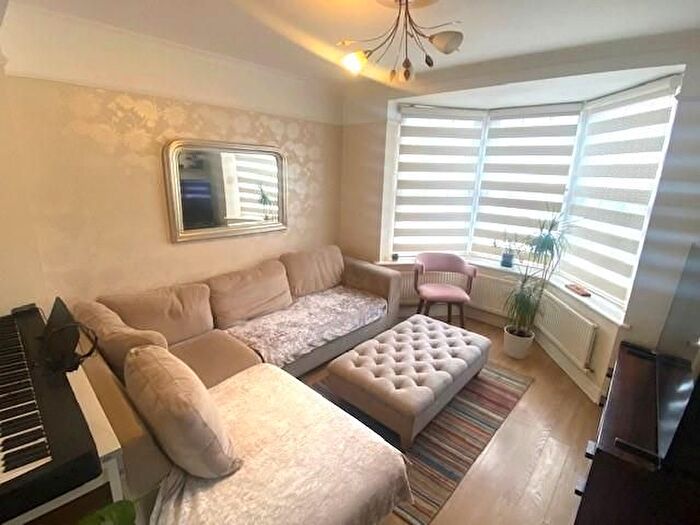 3 Bedroom Property To Rent In Bernwell Road, Chingford, E4