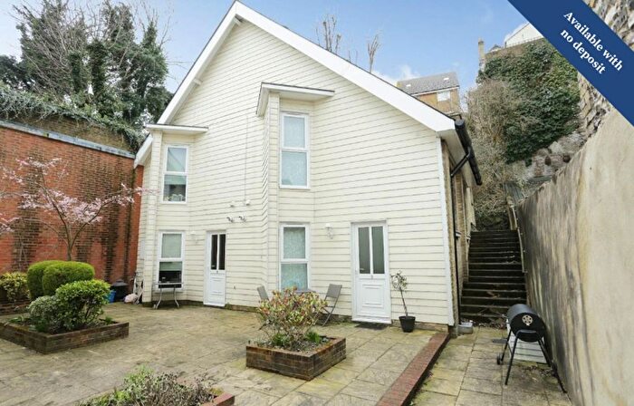 1 Bedroom Maisonette To Rent In - High Street, Dover, CT16
