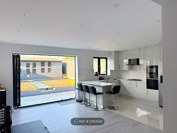 3 Bedroom Terraced House To Rent In Cannon Road, Bexleyheath, DA7