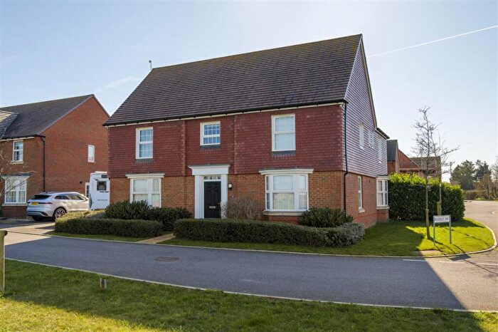 5 Bedroom Detached House For Sale In Red Pippin Lane, Canterbury, CT3