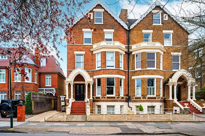 1 Bedroom Flat For Sale In Kew Gardens Road, Kew, London, TW9