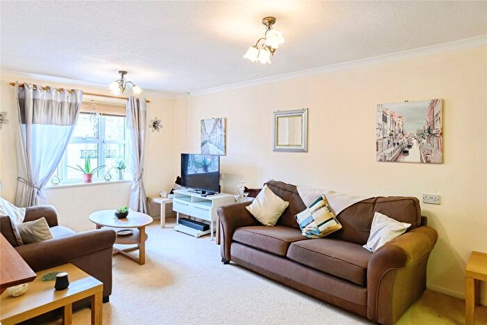 1 Bedroom Flat For Sale In Balmoral Court, Chelmsford, CM2