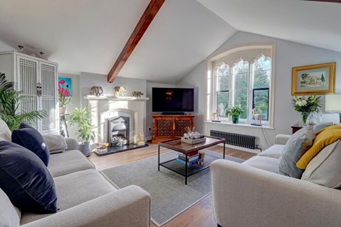 2 Bedroom Apartment For Sale In Wycombe Road, Prestwood, Great Missenden, HP16