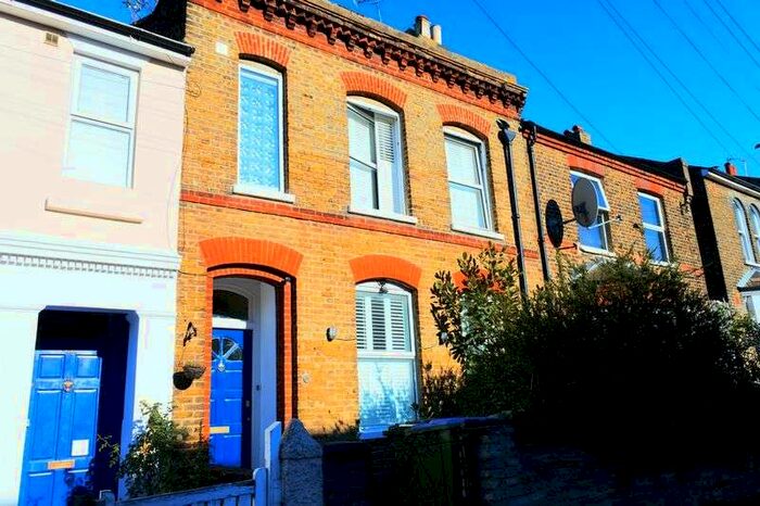 3 Bedroom Property To Rent In Llanover Road, Plumstead, London SE18