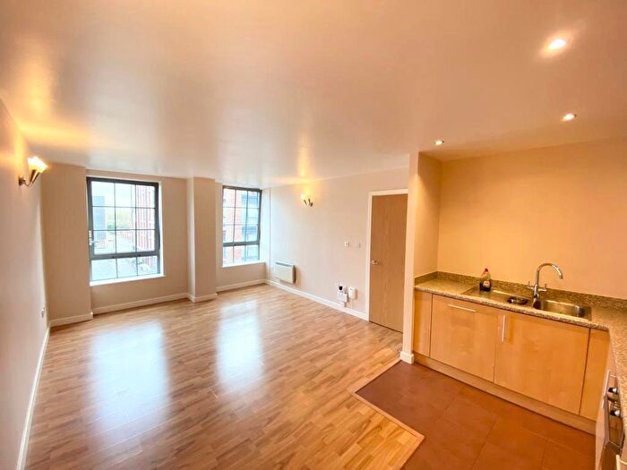2 Bedroom Apartment To Rent In The Hicking Building, Nottingham City Centre, NG2