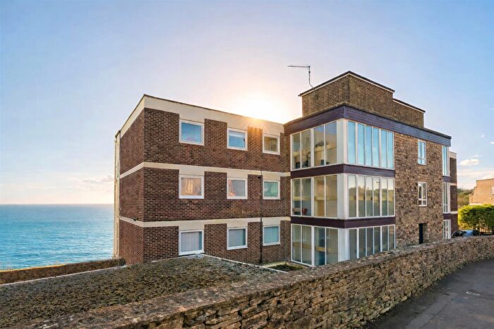 2 Bedroom Flat For Sale In Belle Vue Road, Swanage, BH19