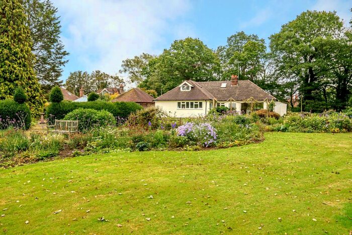 4 Bedroom Detached House For Sale In Mill Lane, Dunsfold, GU8