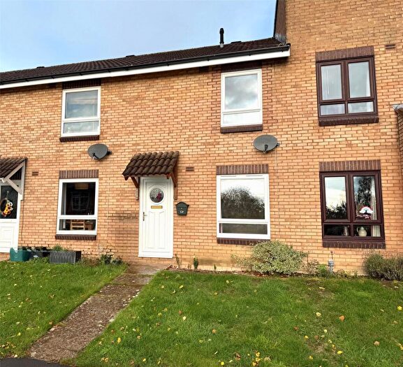 3 Bedroom Terraced House For Sale In Stonebridge Drive, Frome, Somerset, BA11