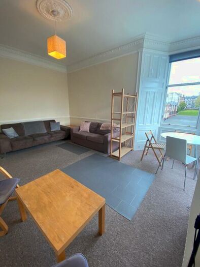 3 Bedroom Flat To Rent In Bellevue Road, Bellevue, Edinburgh, EH7