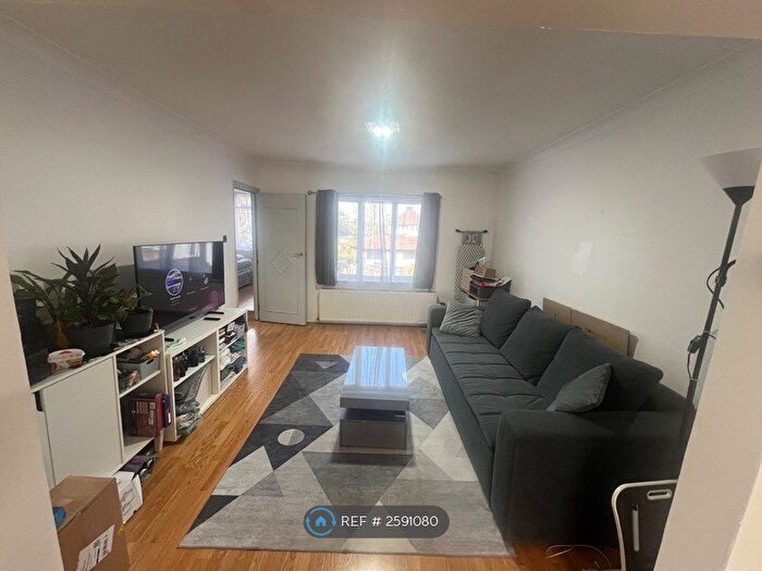 1 Bedroom Flat To Rent In Colindeep Lane, Hendon London, NW4