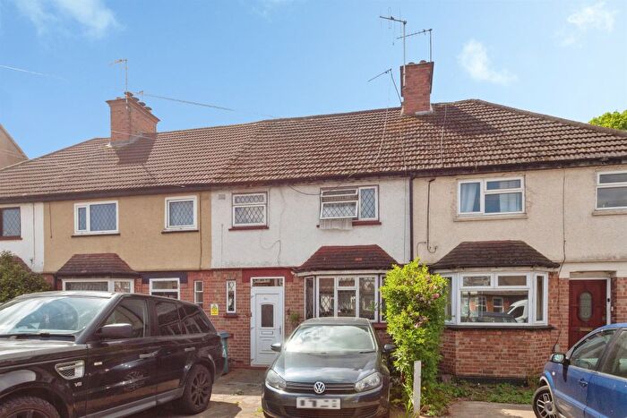 3 Bedroom Terraced House For Sale In Hagden Lane, Watford, WD18
