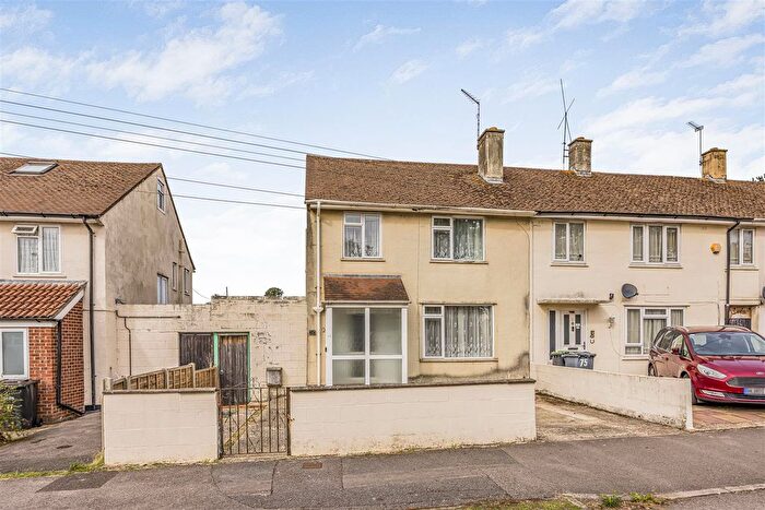 3 Bedroom End Of Terrace House For Sale In Bramdean Drive, Havant, PO9