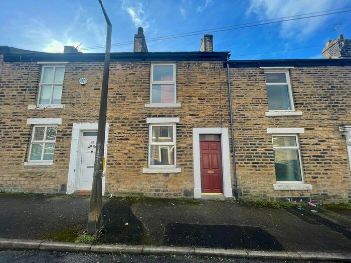 3 Bedroom Terraced House To Rent In Charles Street, Glossop, SK13