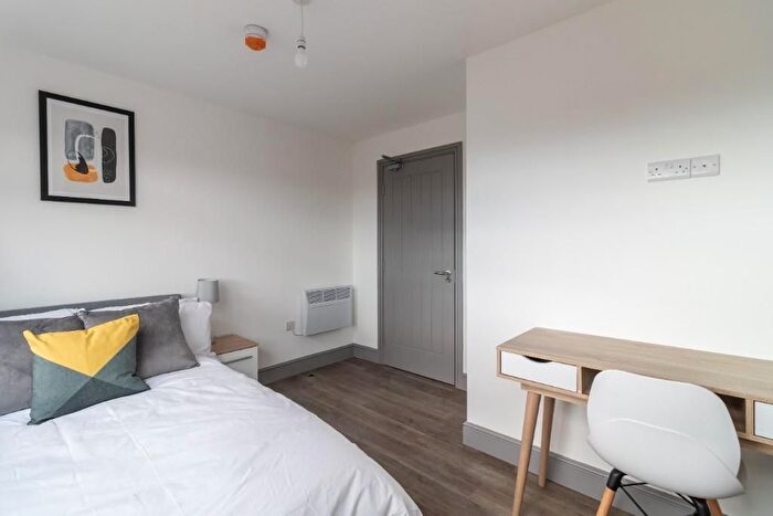 1 Bedroom Flat To Rent In Lord Street, Wirral, CH41