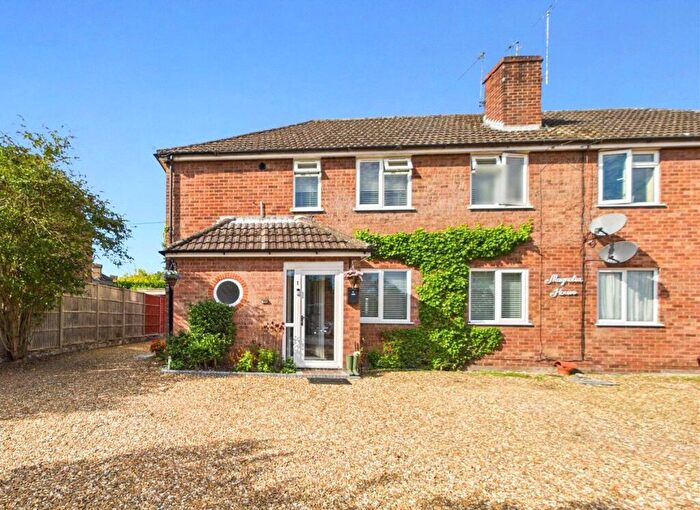 2 Bedroom Apartment For Sale In Basingstoke Road, Riseley, Reading, Berkshire, RG7