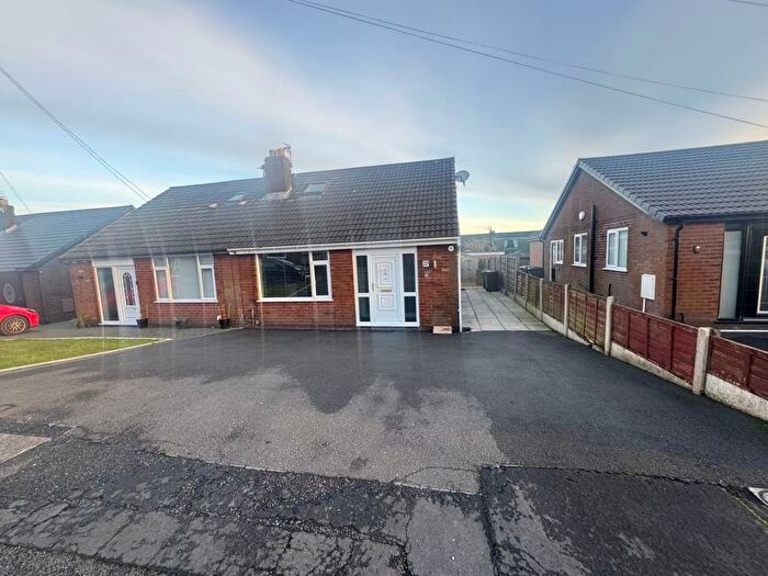 4 Bedroom Bungalow To Rent In Lincoln Drive, Aspull, Wigan, WN2