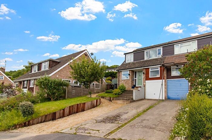 4 Bedroom Semi Detached House For Sale In Arundel Drive, Rodborough, Stroud, Gloucestershire, GL5