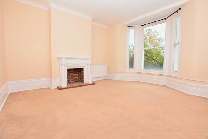 1 Bedroom Flat To Rent In Sunnybank South Norwood, SE25