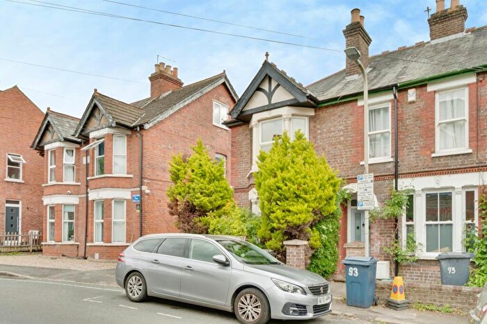 3 Bedroom Semi-Detached House For Sale In Queens Road, High Wycombe, HP13