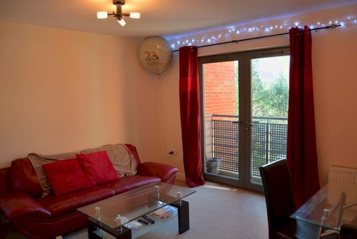 2 Bedroom Flat To Rent In Bournbrook Court, B5