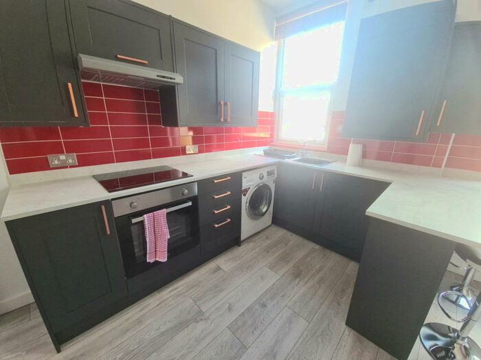 4 Bedroom House To Rent In Chapel Lane, Leeds, LS6