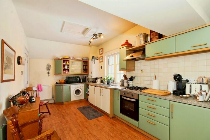 2 Bedroom Flat For Sale In Vale Royal Drive, Whitegate, Northwich, CW8